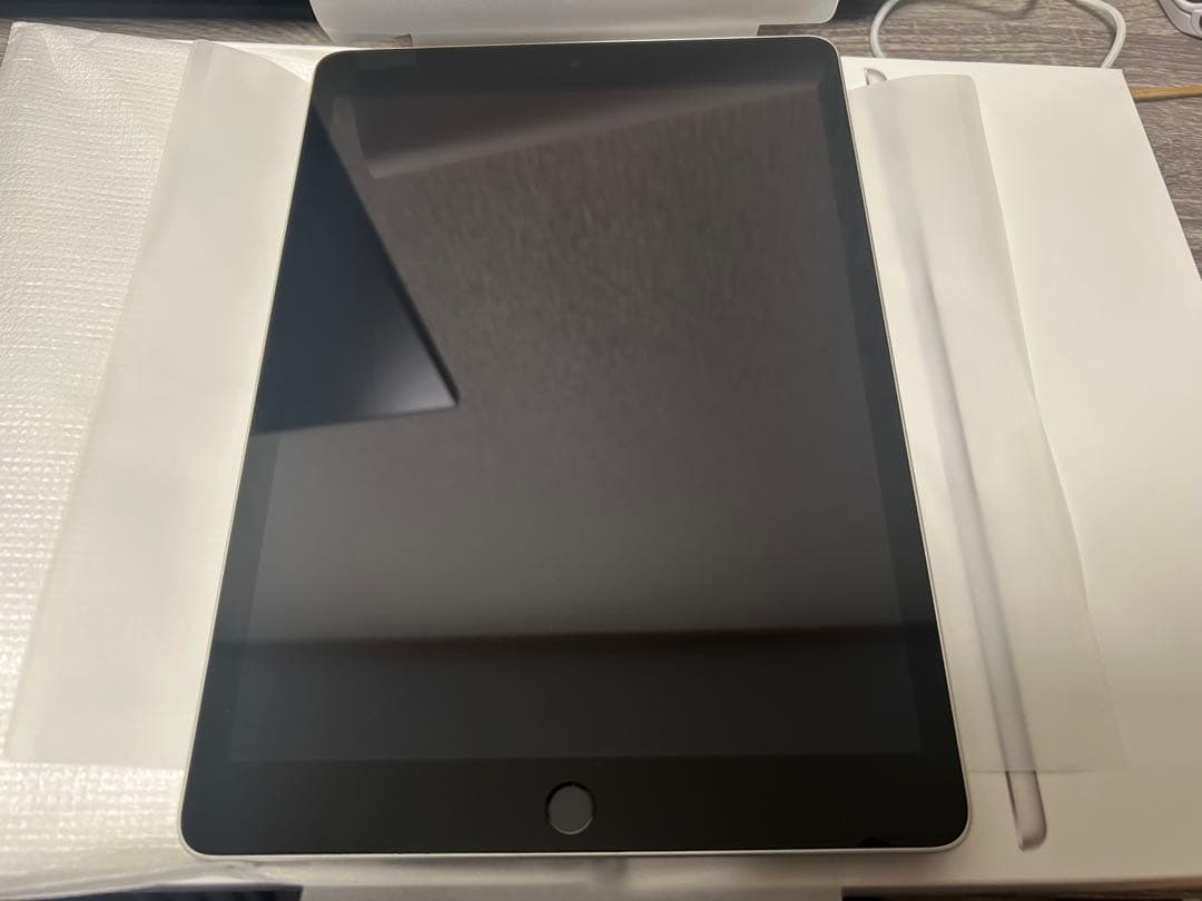 iPad 第9世代　64GB スペースグレー　wifiモデル　タッチペン付き