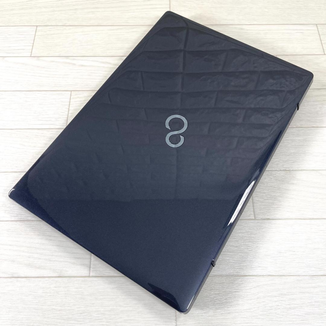 富士通 第8世代i7 新品SSD512＋HDD1T メモリ16 ノートパソコン