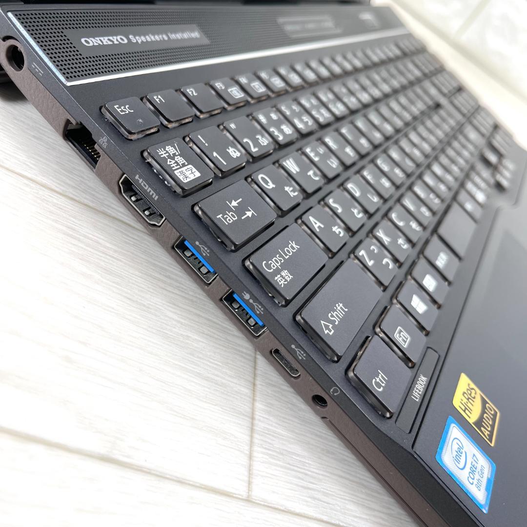 富士通 第8世代i7 新品SSD512＋HDD1T メモリ16 ノートパソコン