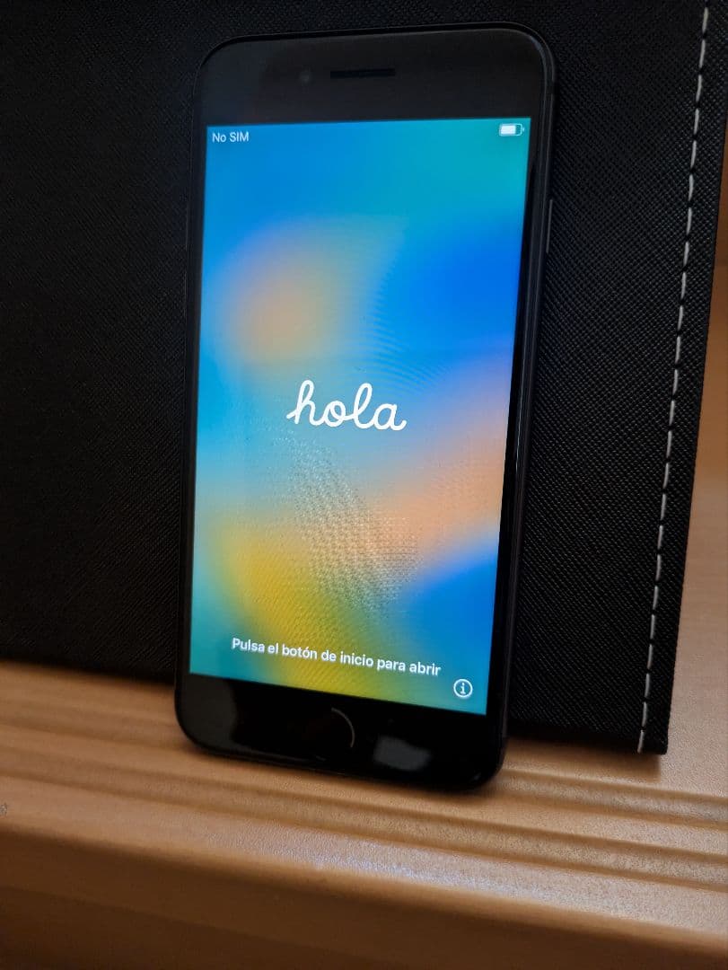 【美品】Apple iPhone 8 ブラック 本体SIMロックあり