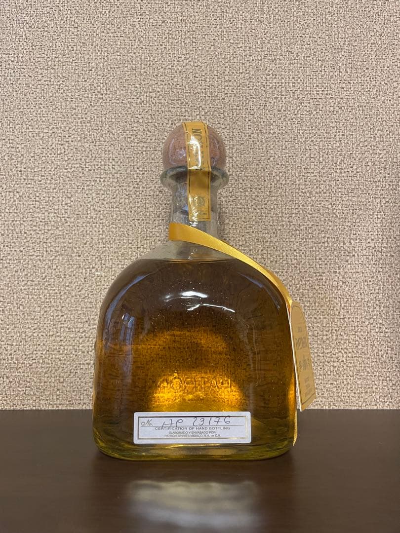 PATRÓN AÑEJO テキーラ 1L 40%