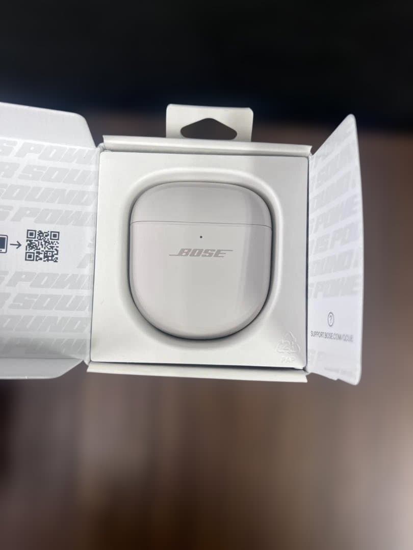 【送料込】イヤホン　BOSE　QUIETCOMFORTULTRA EARBUDS