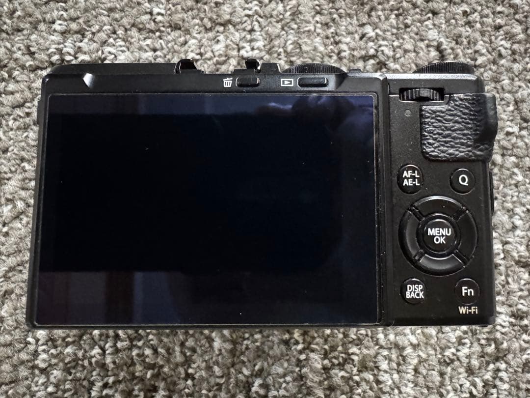FUJIFILM 富士フイルム　X70 ブラック付属品多数付き