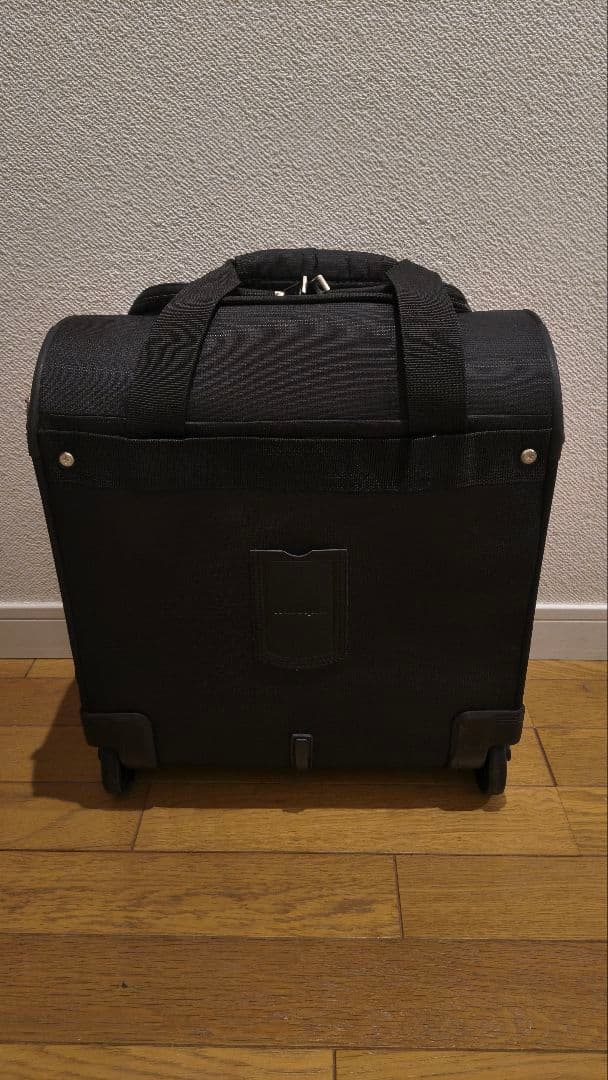 Travelpro Rolling Underseat Carry On 黒