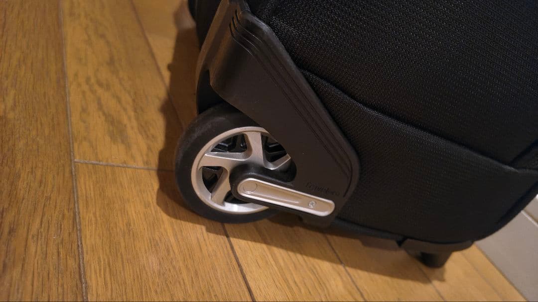 Travelpro Rolling Underseat Carry On 黒