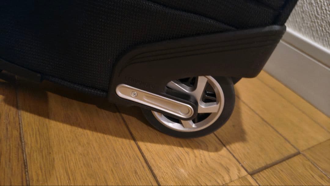 Travelpro Rolling Underseat Carry On 黒