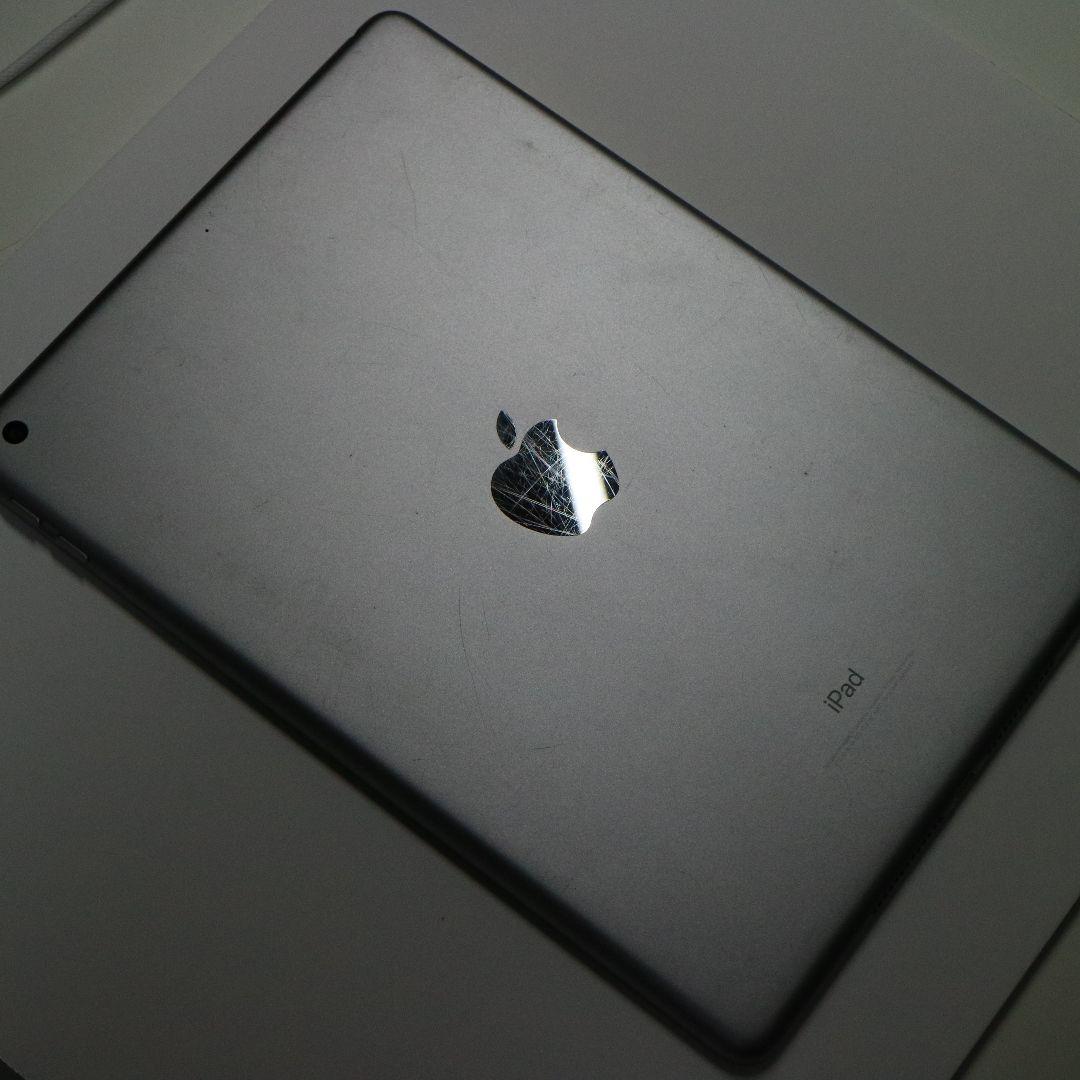 【使用感あり】Apple iPad 第5世代 32GB Wi-Fi