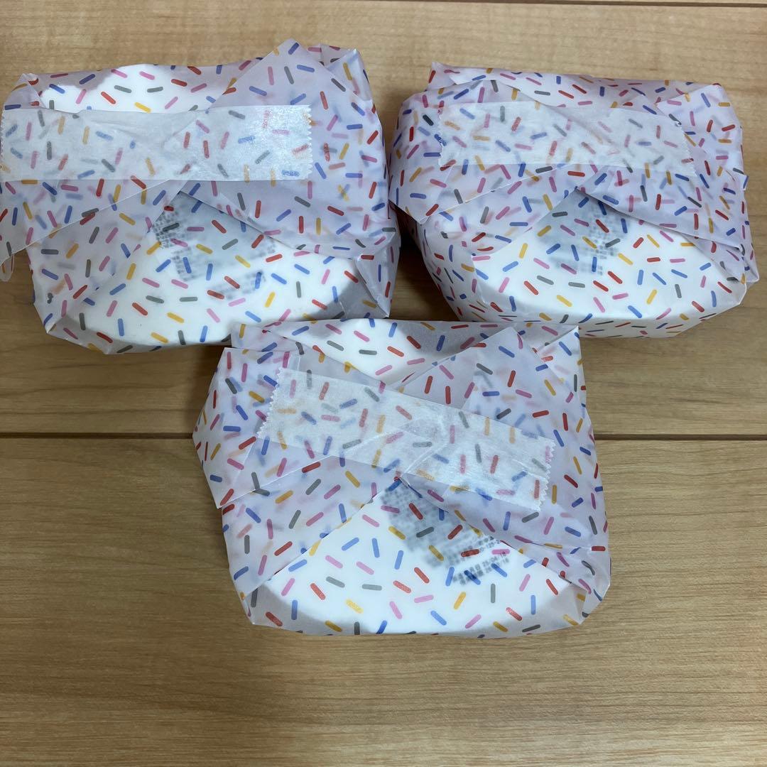 人気LUSH×Hello Kitty バスボムキティ3個 オリジナル紙袋5枚付き