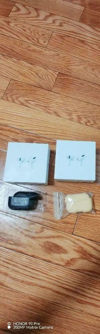 AirPodsPro1本体 2セット 充電ケーブル付きうまく機能します。