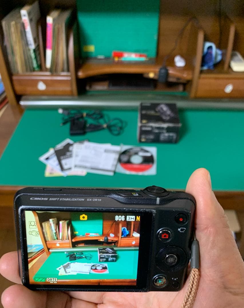 【動作確認済】CASIO EXILIM EX-ZR10 コンパクトデジタルカメラ