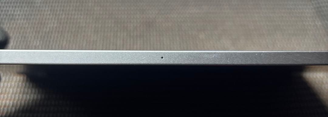 再出品　Apple iPad Pro 11インチ　第二世代　128ギガ　即日発送