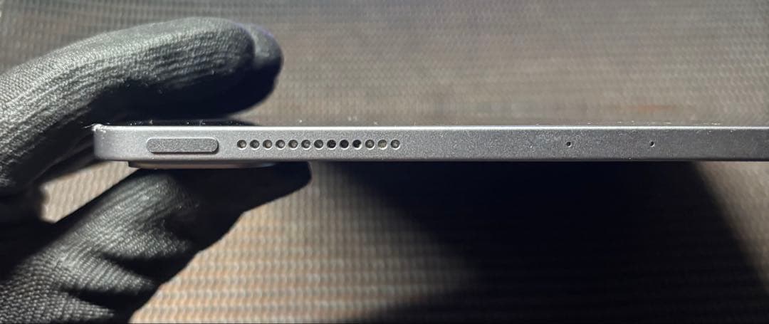 再出品　Apple iPad Pro 11インチ　第二世代　128ギガ　即日発送