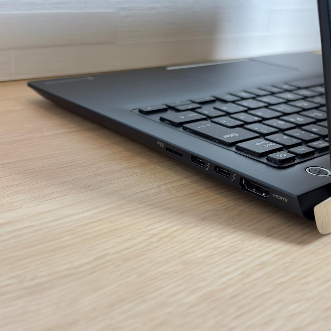 Dynabook　10世代i5　高年式　極美品　LTE　SSD　メモリ大盛　37