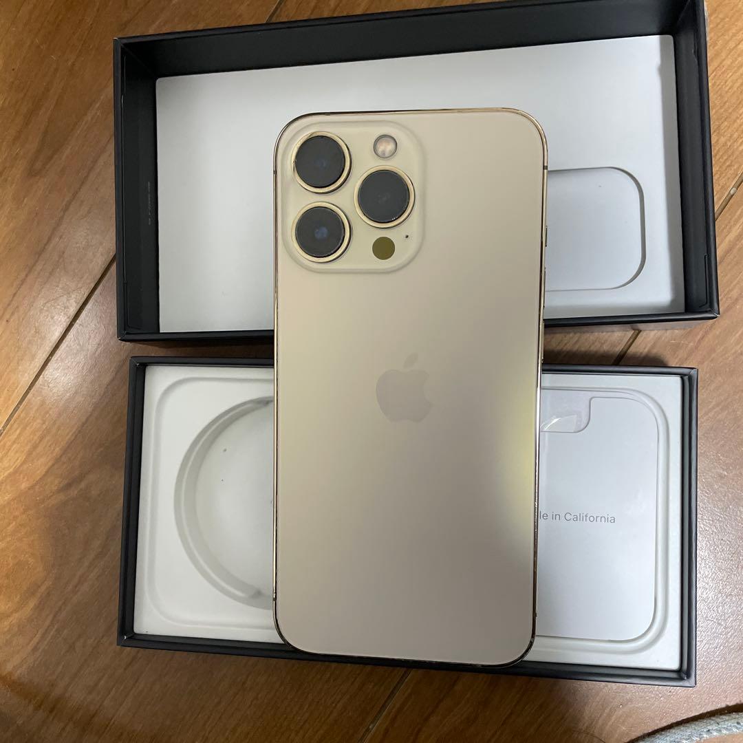 iPhone 13pro 128gb simフリー。バッテリー93%