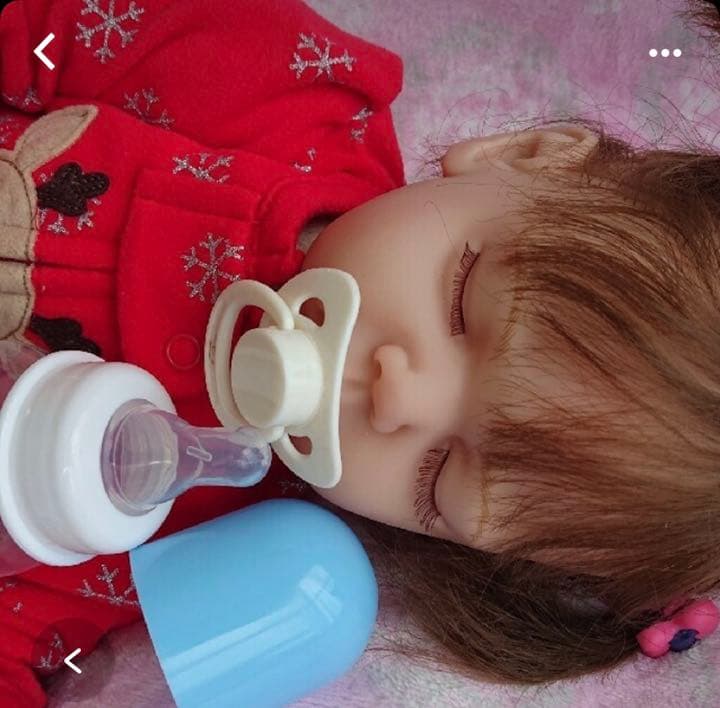 ねんねが可愛い　リボーンドール