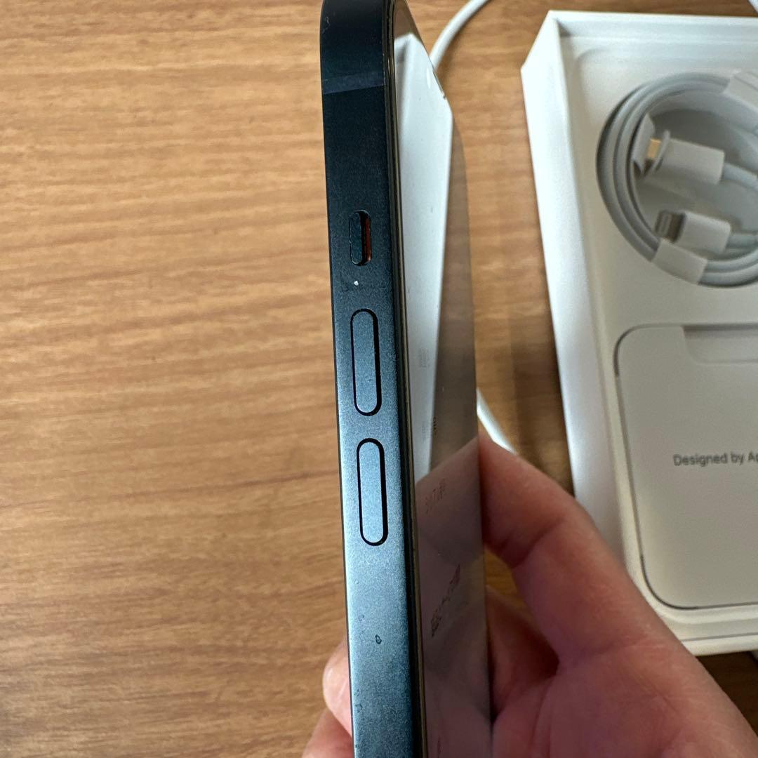 美品　Apple iPhone 13 128GB
