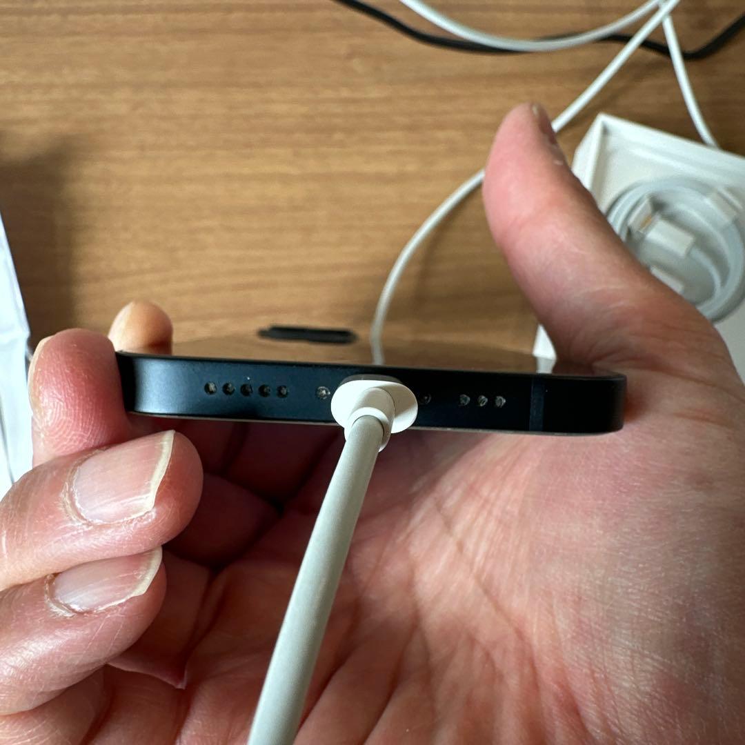 美品　Apple iPhone 13 128GB
