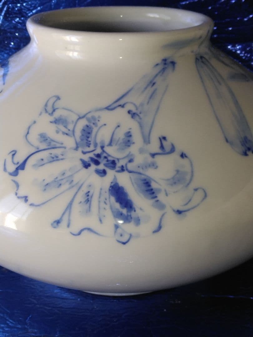 染付花鳥扁壺
