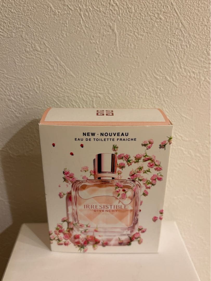 香水(女性用) GIVENCHY IRRESISTIBLE Eau de toilette