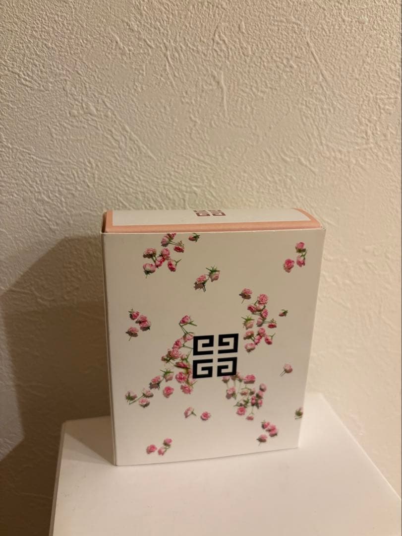 香水(女性用) GIVENCHY IRRESISTIBLE Eau de toilette