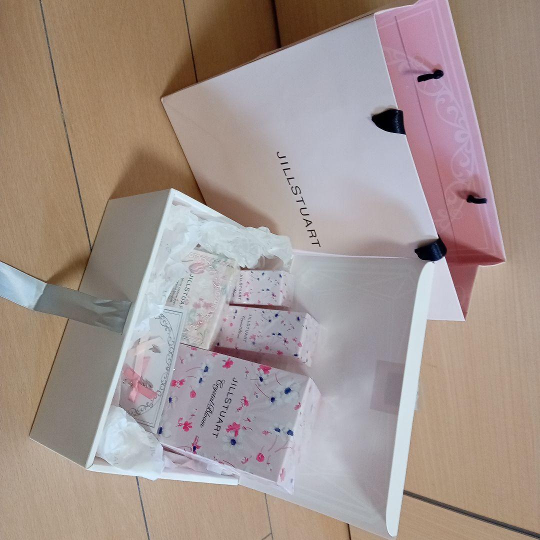 新品　JILL STUART CrystalBloom ギフトセット