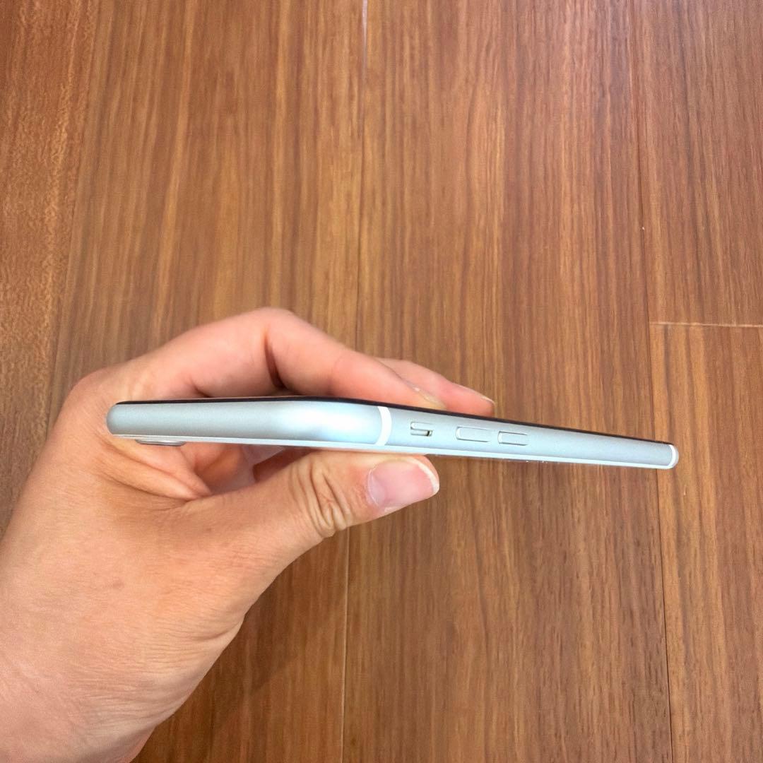 【極美品】iPhoneSE 第2世代 64GB ホワイト バッテリー最大容量99