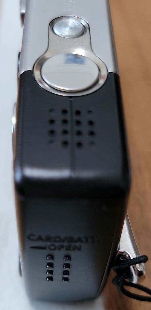 【稼働品】Canon IXY DIGITAL 4.0メガピクセル　専用ケース付き