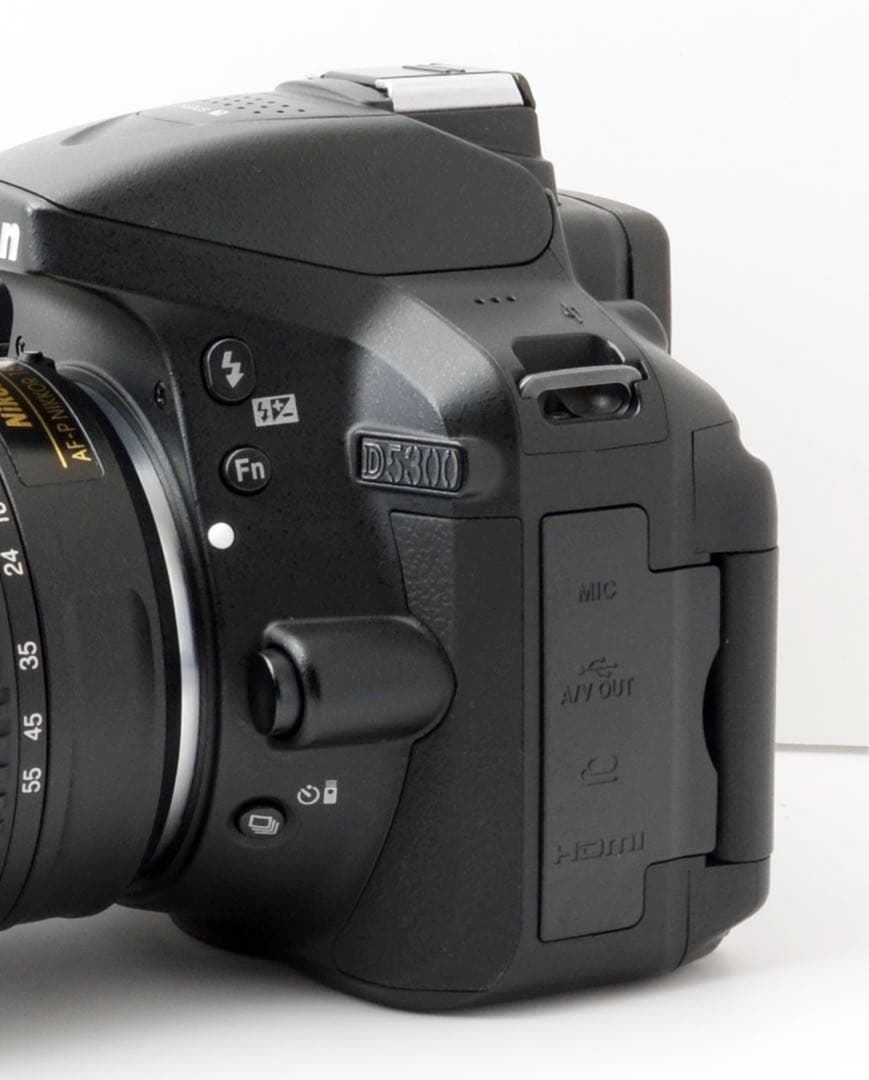 S数約1万回！Nikon D5300★Wi-Fi内蔵★カメラバック★レンズ2本