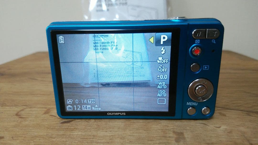 OLYMPUS VG-140 コンデジ　デジカメ