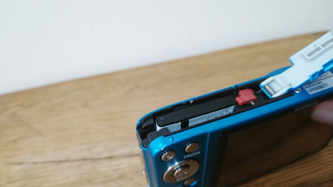 OLYMPUS VG-140 コンデジ　デジカメ