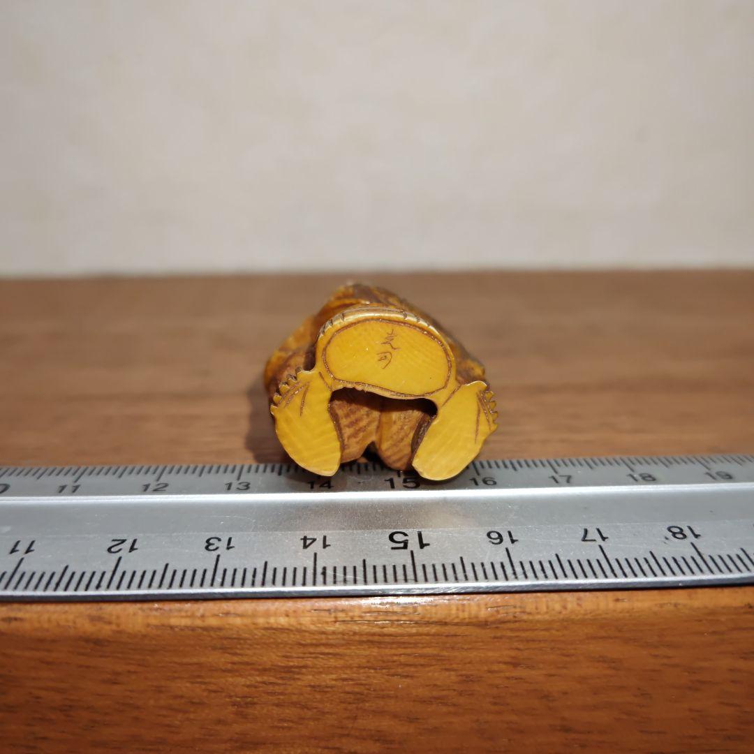 時代提物 人物根付 天然素材【翁と尾長鶏】高さ約5cm 重さ24ｇ 江戸の暮らし