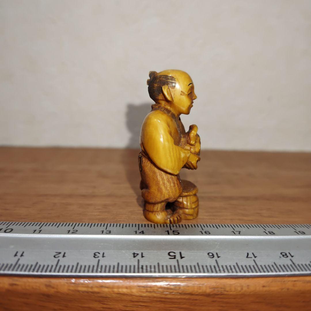 時代提物 人物根付 天然素材【翁と尾長鶏】高さ約5cm 重さ24ｇ 江戸の暮らし