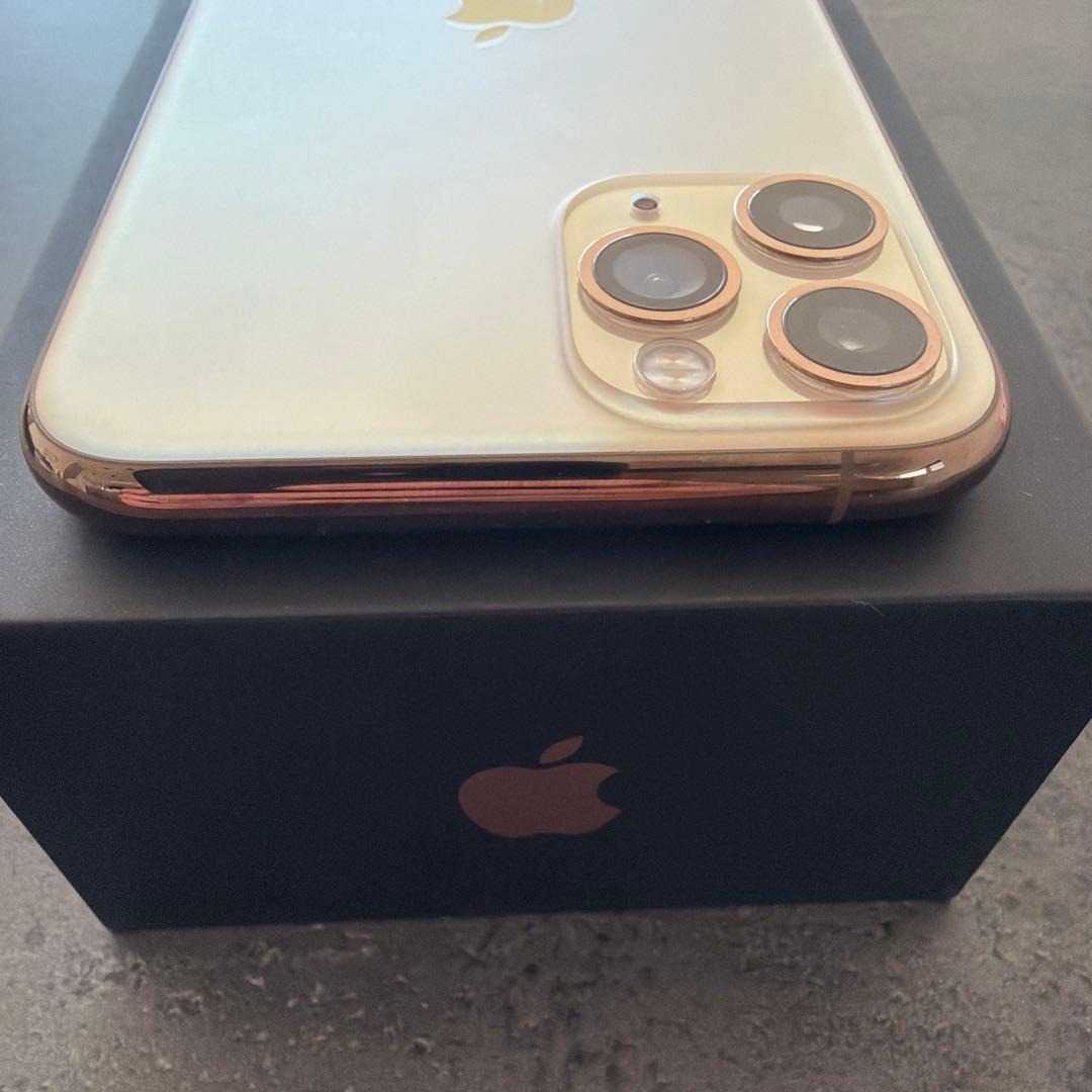iPhone 11 Pro 256GB ゴールド 箱、付属品付き《美品》