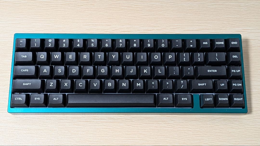 キーボード Neo65 Core Plus Teal + Brass