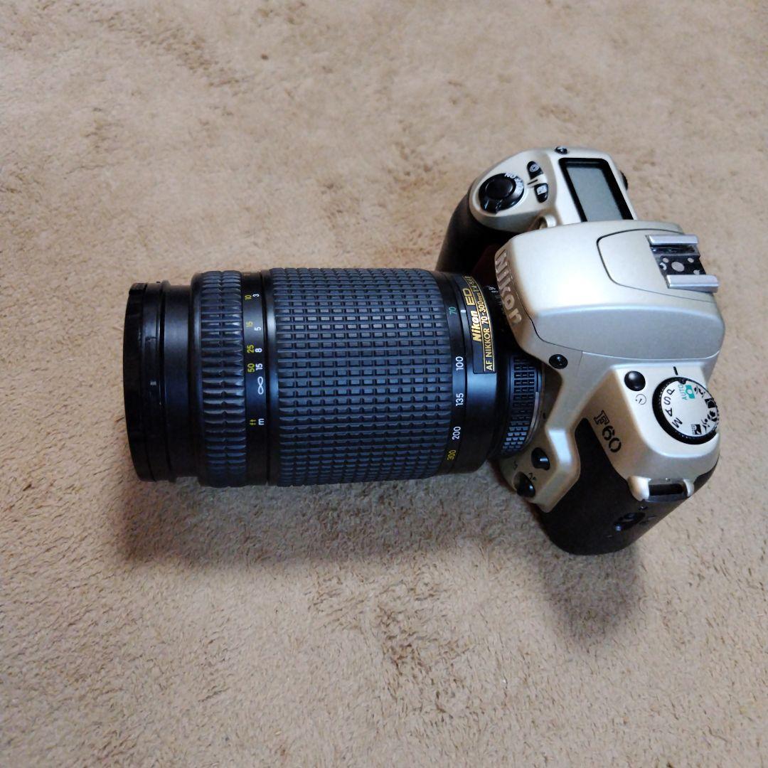 Nikon F60 一眼レフフィルムカメラ (ズ―ムレンズ付き)