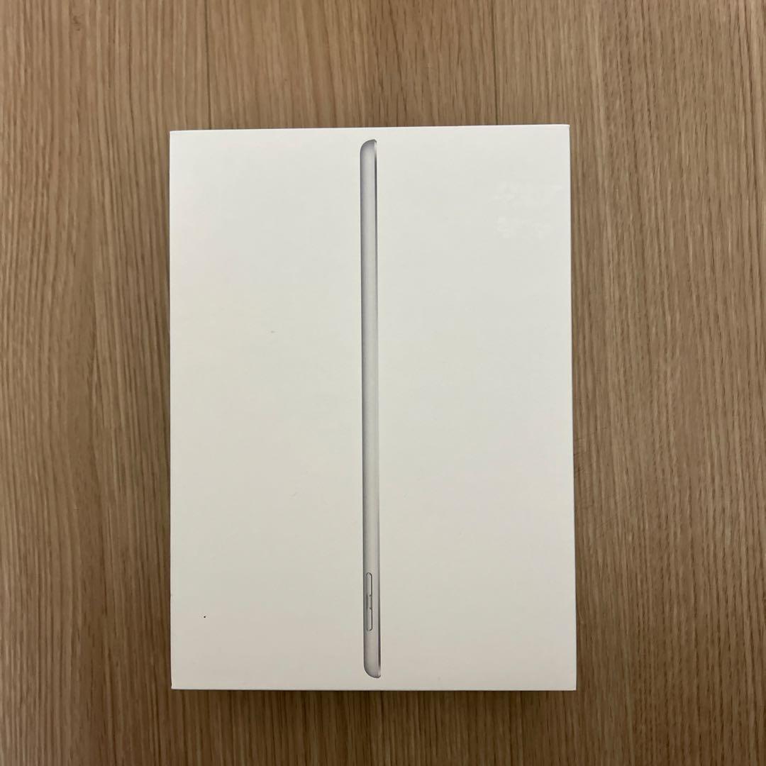 Apple iPad(第5世代)シルバー 箱付き