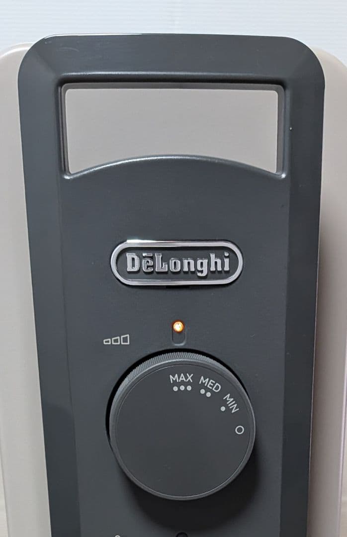【美品】デロンギ ヴェルティカルド オイルヒーター De'Longhi