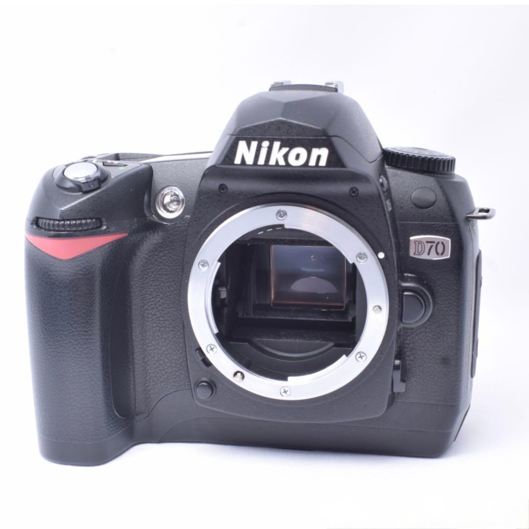 ❤️ニコン D70❤️入門機✨️手ぶれ補正Wレンズ✨️小型＆軽量⭐️一眼レフカメラ⭐️