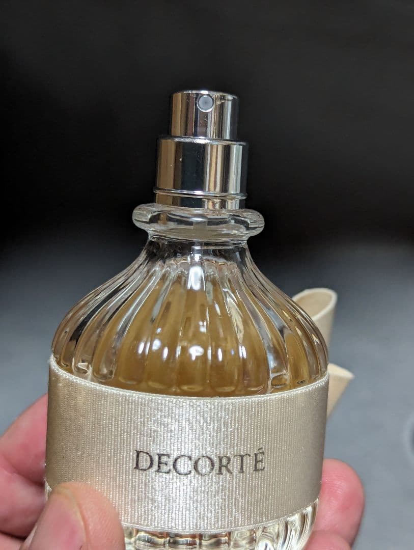 美品コスメデコルテキモノキヒンオードトワレ50ml