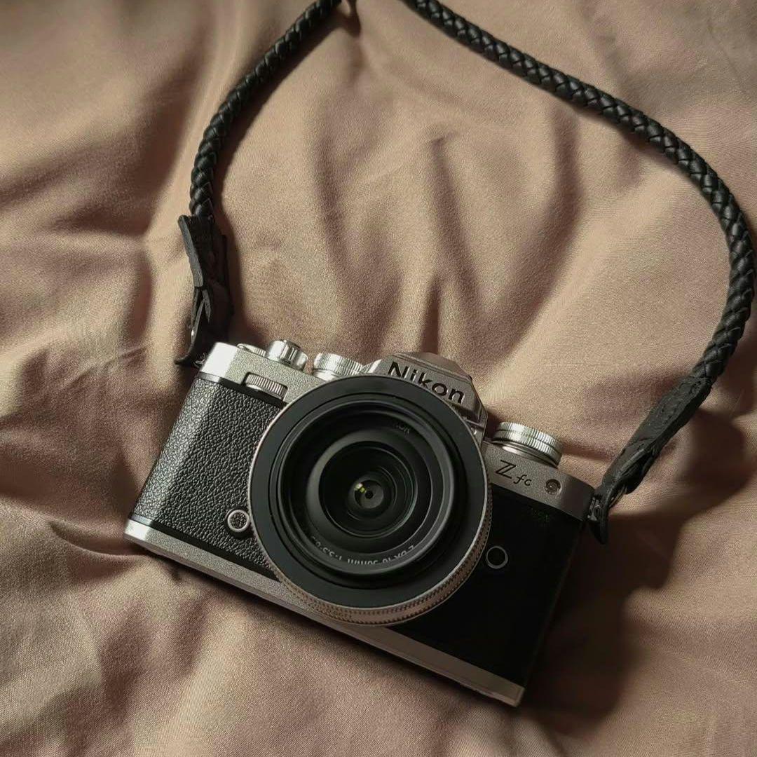 Nikon Z fc 16-50レンズキット　シルバー