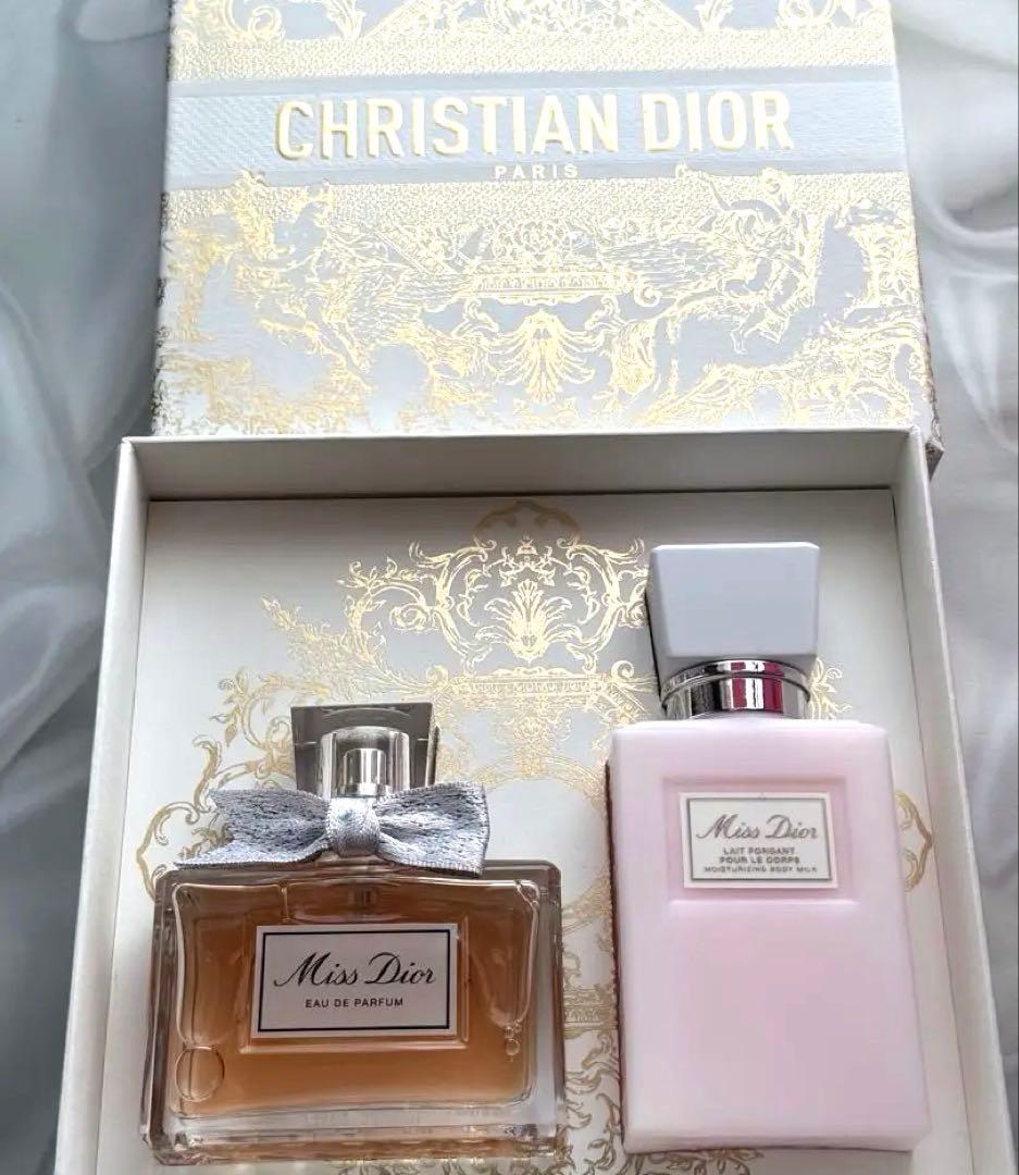 Miss Dior ⭐️オードゥ パルファン コフレ 2023年 クリスマスコフレ