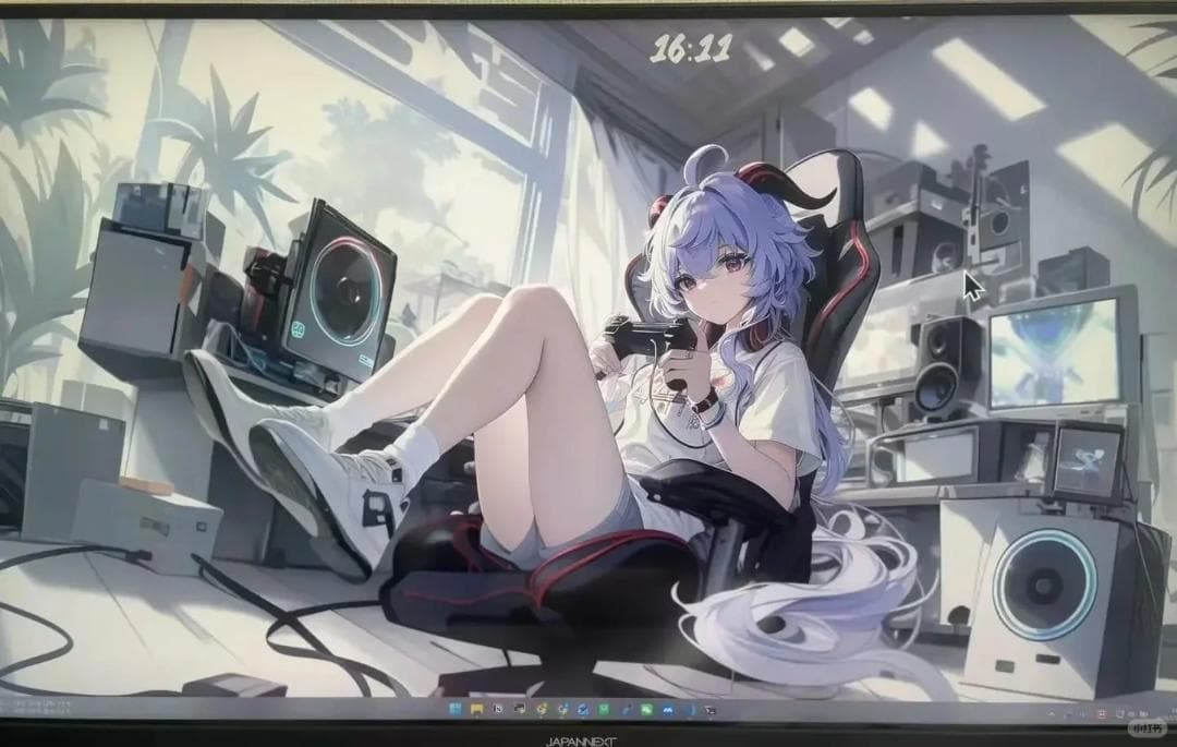 32インチ 4K 大画面モニター出品（コード作業・オフィス作業に最適）