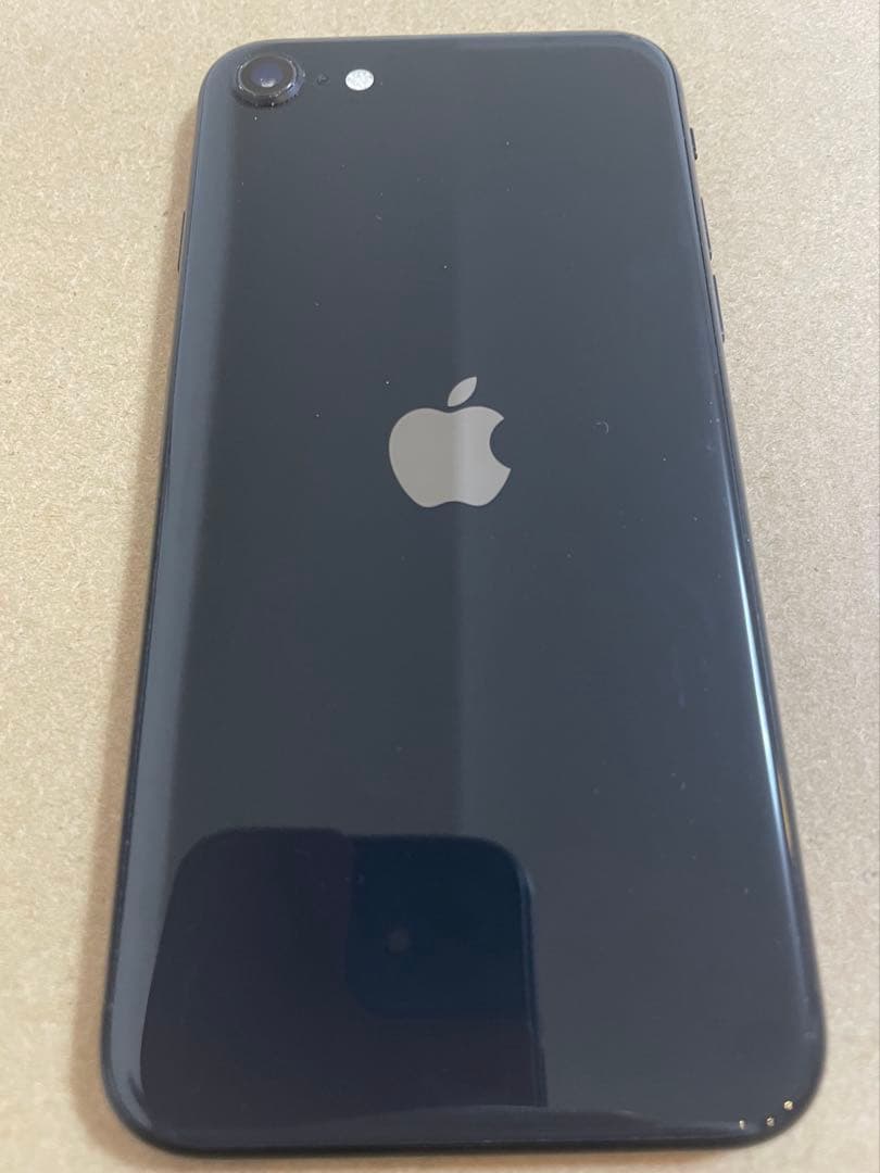Apple iPhone SE 2ndブラック 本体