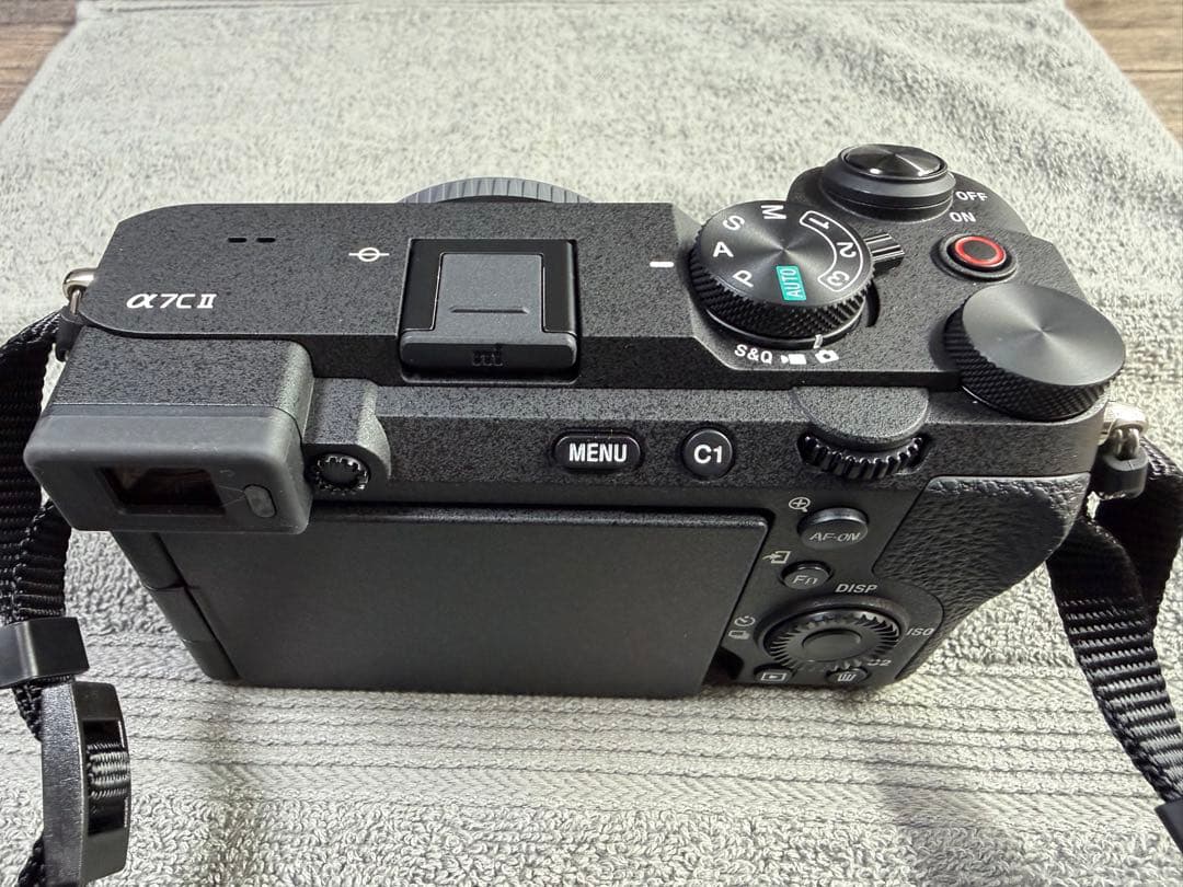 SONY α7C II (シャッター数407回)予備バッテリー、チャージャー付き