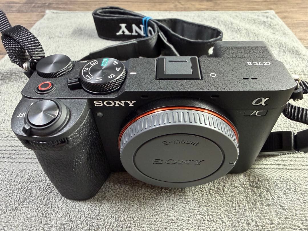 SONY α7C II (シャッター数407回)予備バッテリー、チャージャー付き