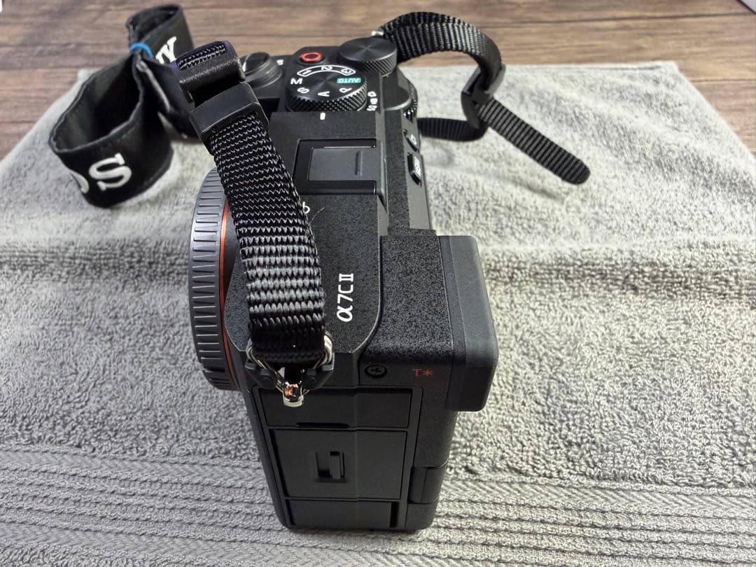 SONY α7C II (シャッター数407回)予備バッテリー、チャージャー付き
