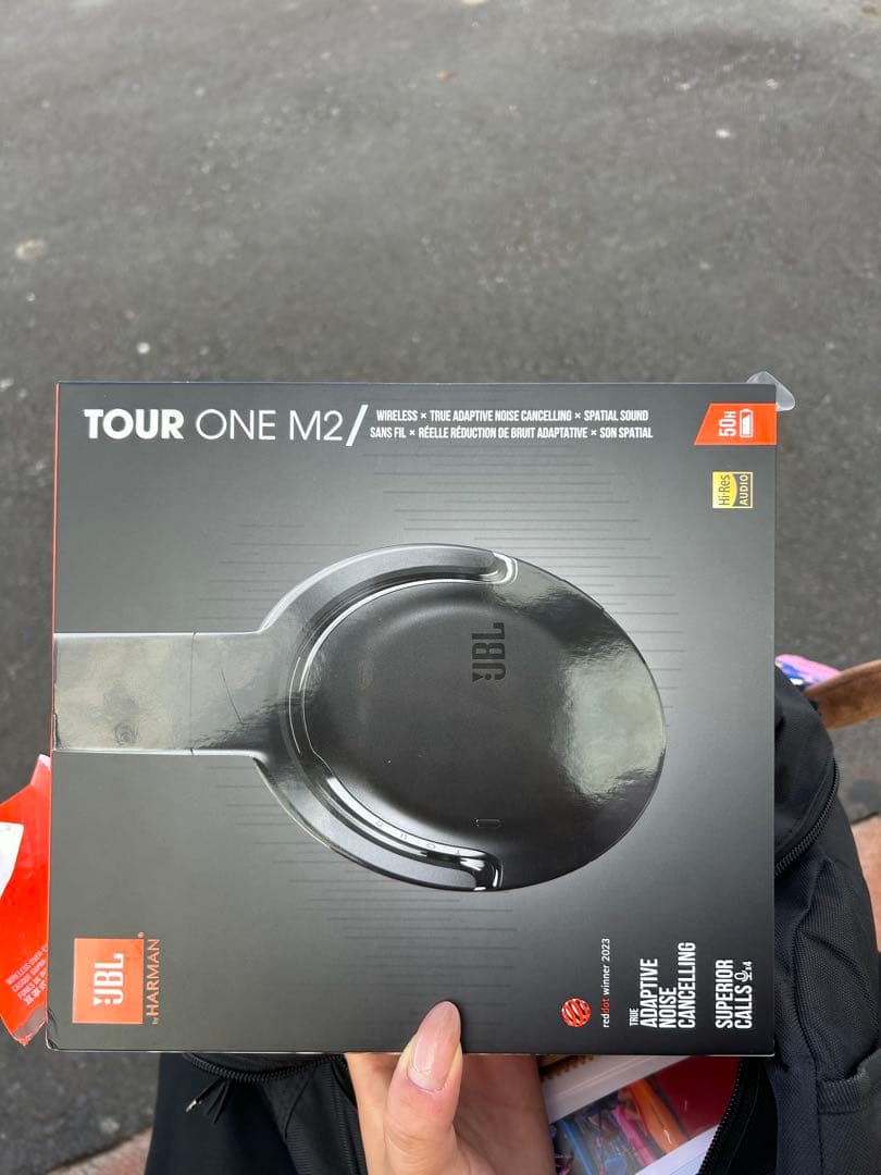 JBL TOUR ワイヤレスヘッドホン