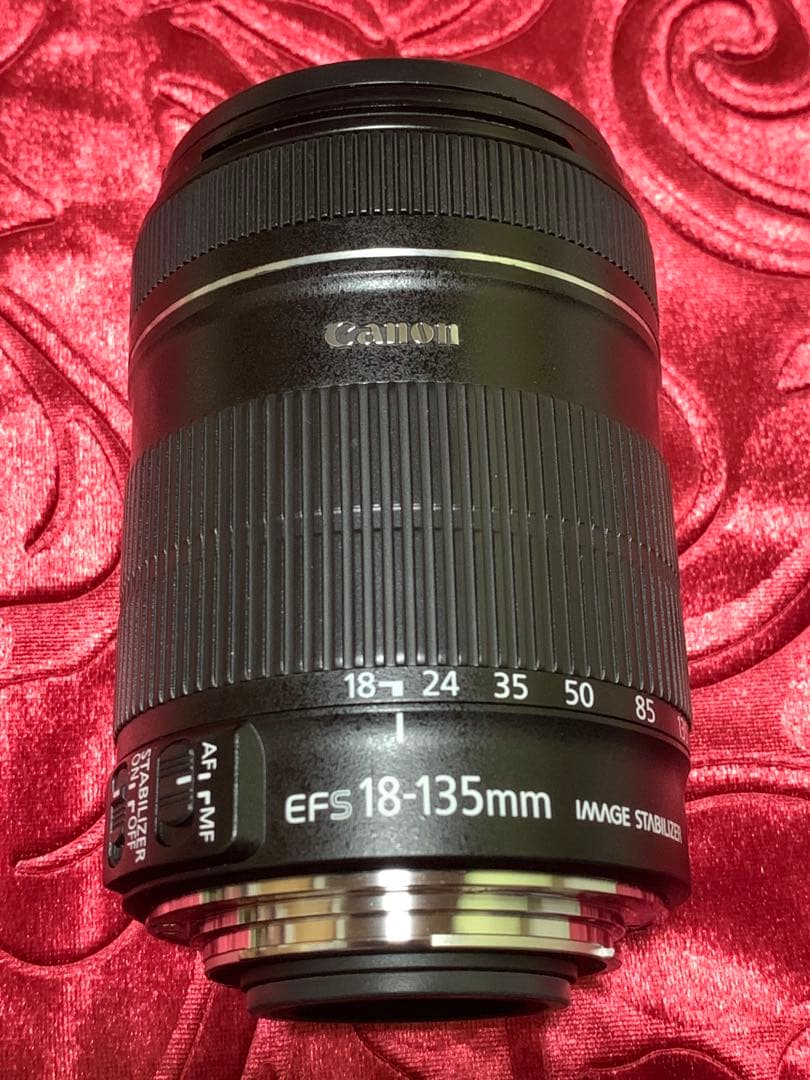 Canon EF-S 18-135mm レンズ　(ジャンク)