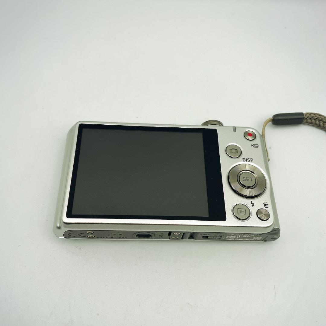 【美品】CASIO カシオ EXILIM EX-Z880 デジタルカメラ