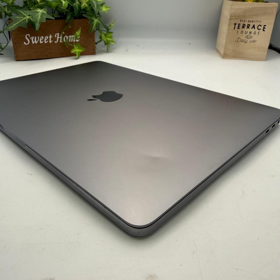 MacBook Pro 13インチ 2019 Ci7/16GB/256GB